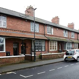 Homestay Gaia House,, York